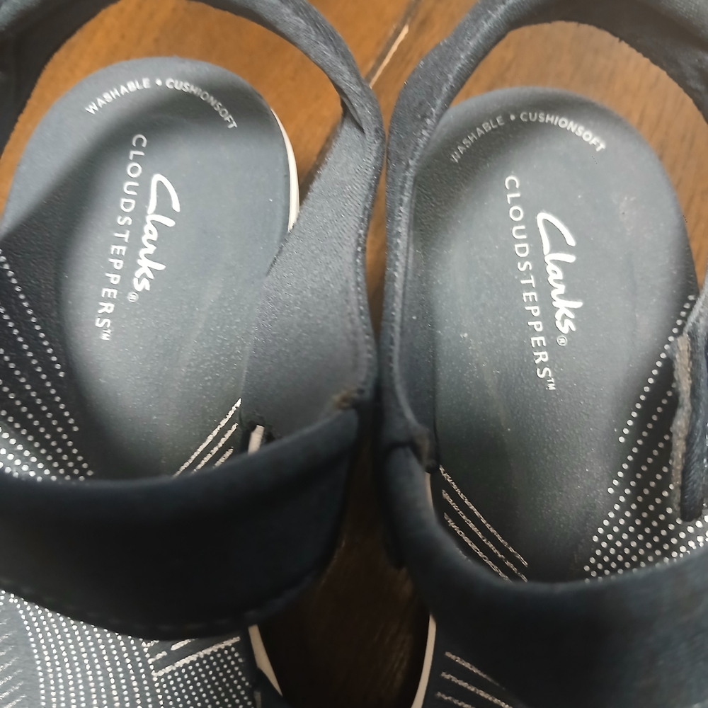 Clarks Black Cloudsteppers Knot Strap Sandals - image 7